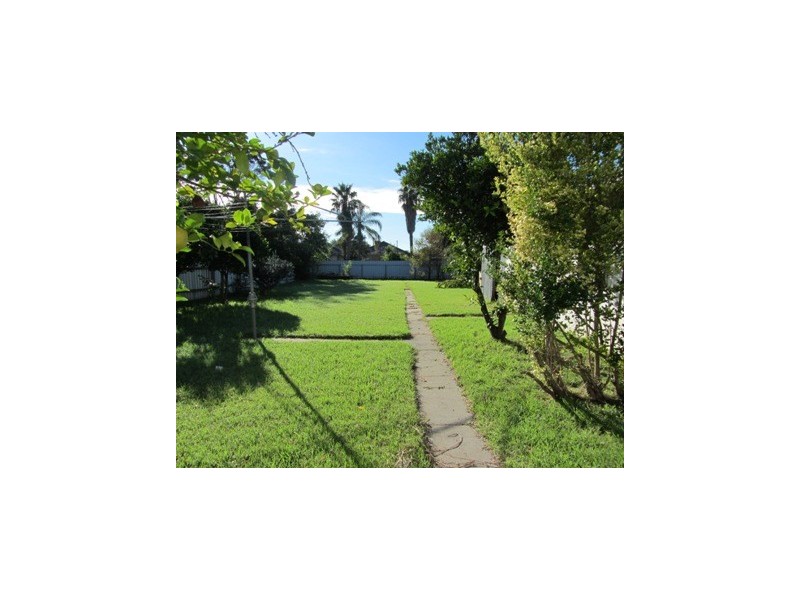 1040 Bralgon Street, North Albury NSW 2640