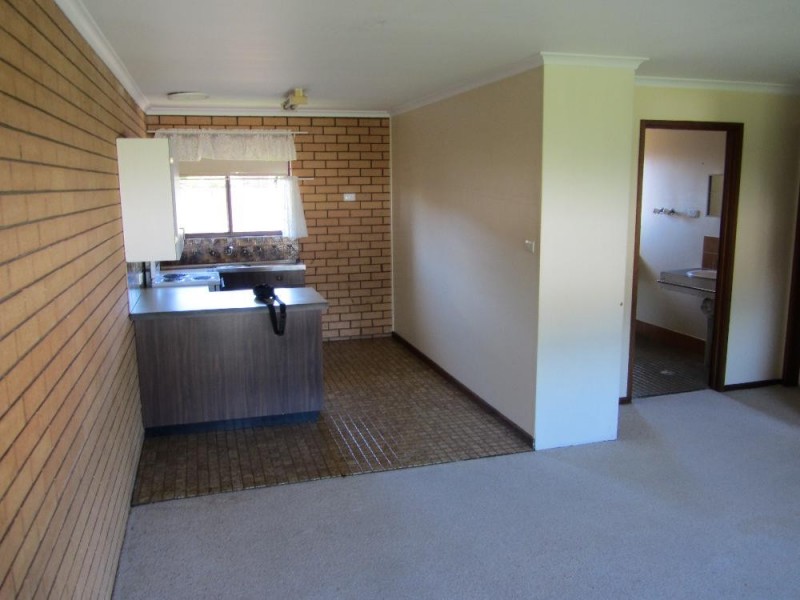 4/428 Hazel Court, Lavington NSW 2641