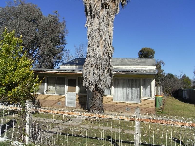 96 Pell Street, Howlong NSW 2643