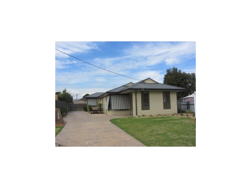 1/428 Strang Place, Lavington NSW 2641