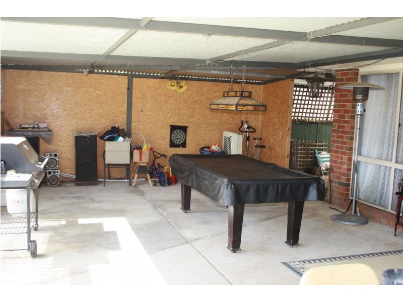 72 Townsend Street, Howlong NSW 2643