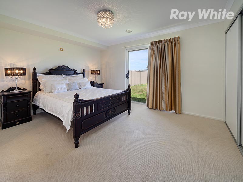 87 Read Street, Howlong NSW 2643