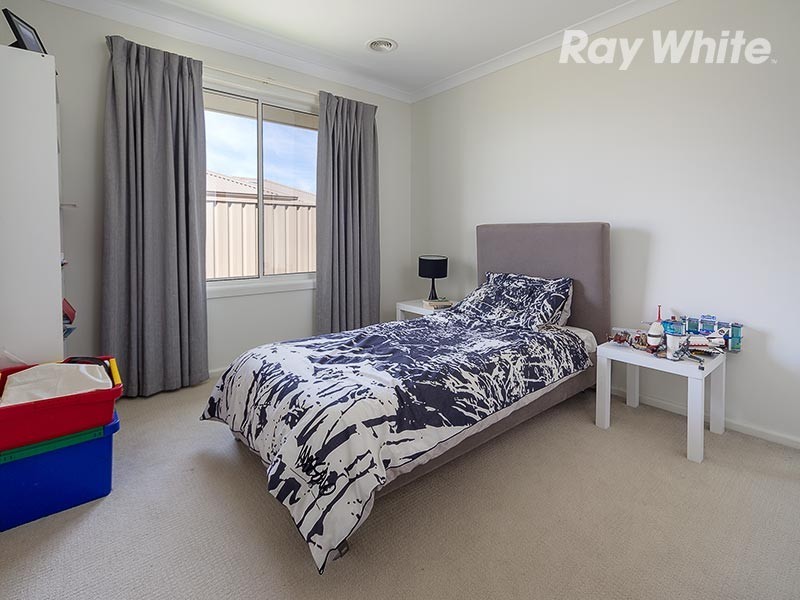 87 Read Street, Howlong NSW 2643
