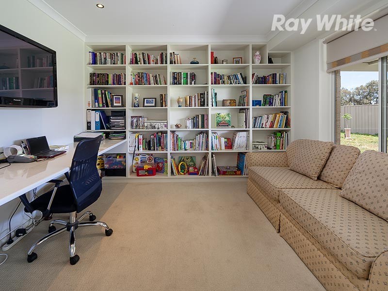 87 Read Street, Howlong NSW 2643