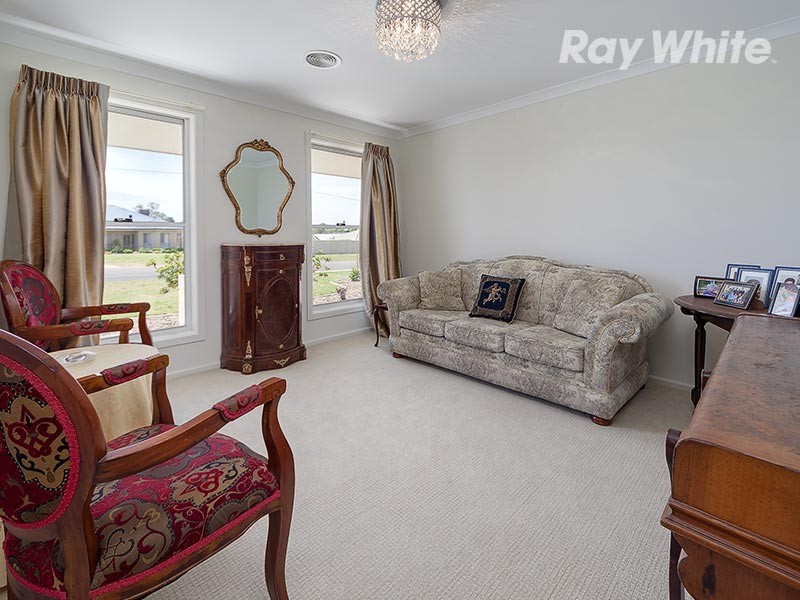 87 Read Street, Howlong NSW 2643