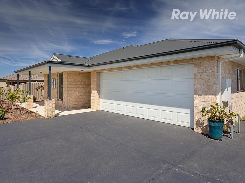 87 Read Street, Howlong NSW 2643