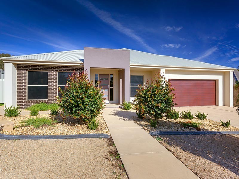 3 Whitton Drive, Thurgoona NSW 2640