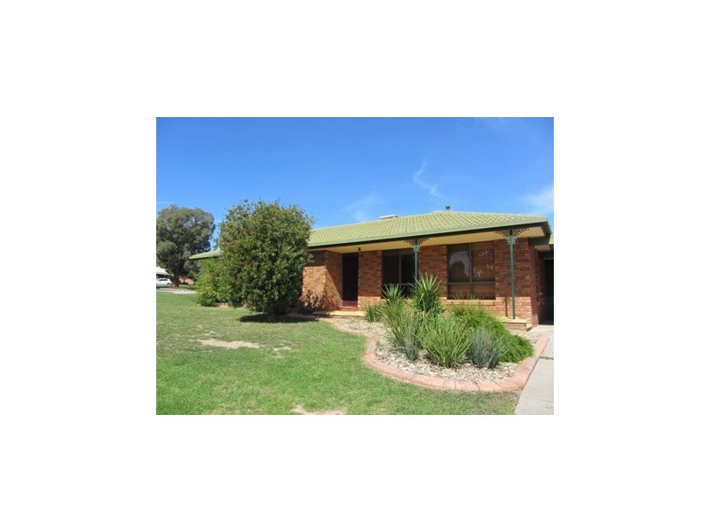 1 Ironbark Road, Thurgoona NSW 2640