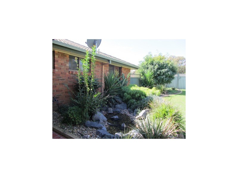 1 Ironbark Road, Thurgoona NSW 2640
