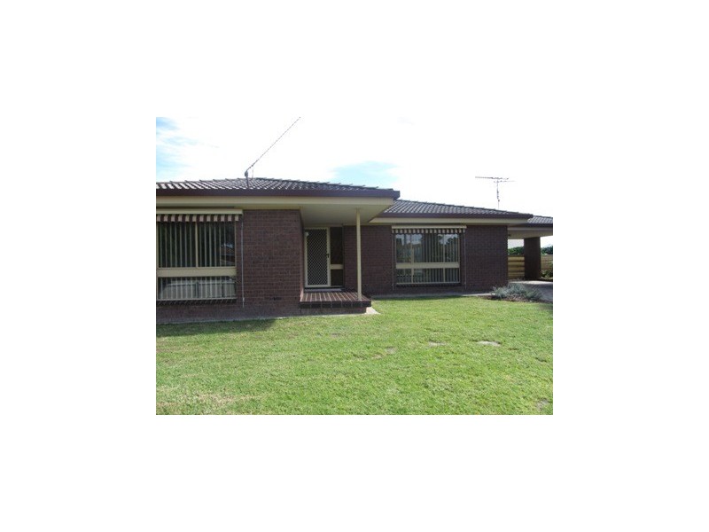 401 Elton Court, Lavington NSW 2641