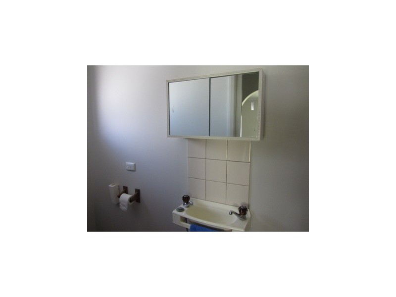 401 Elton Court, Lavington NSW 2641