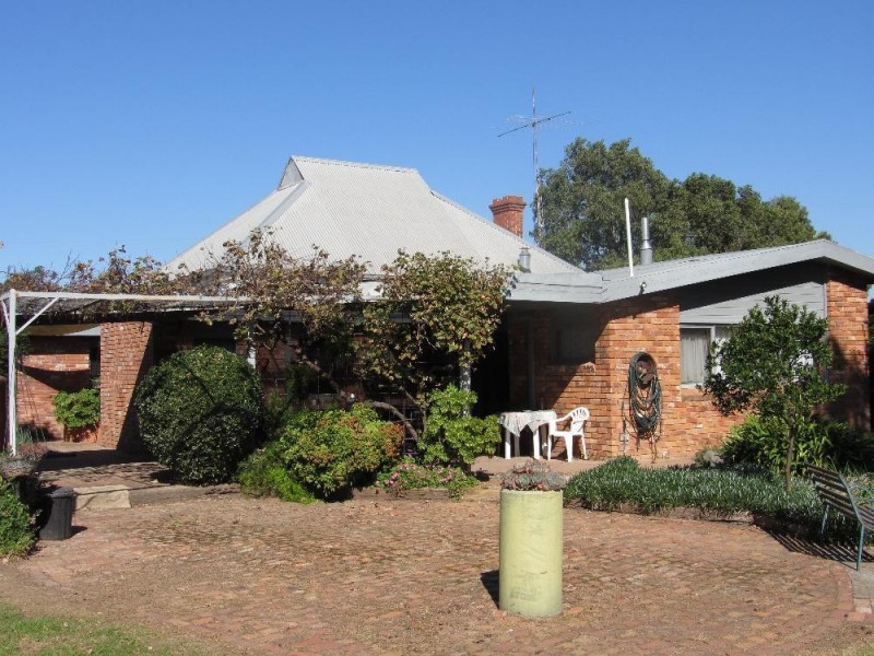 30 Hamilton Street, Culcairn NSW 2660