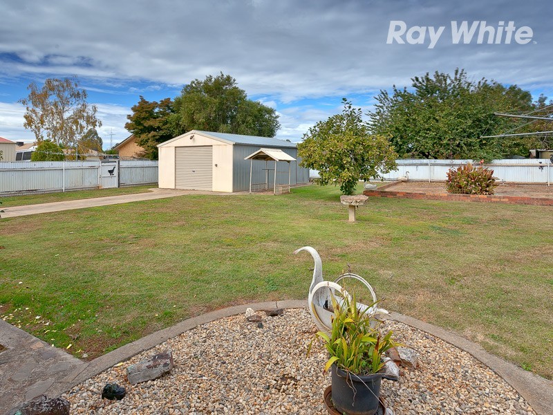 98 Kennedy Street, Howlong NSW 2643