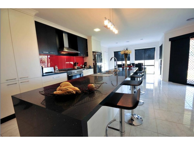 20 Nicola Place, Lavington NSW 2641