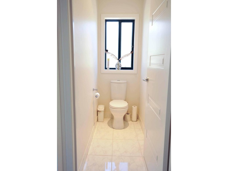 20 Nicola Place, Lavington NSW 2641