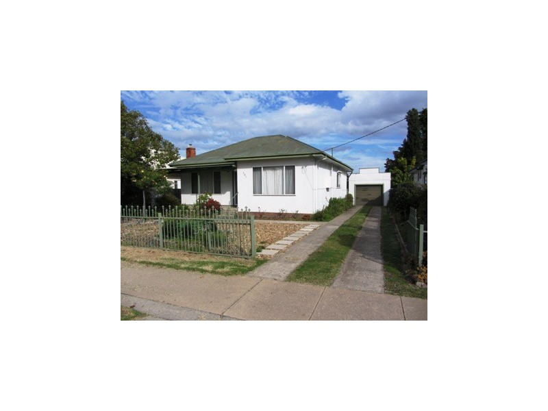 301 Union Road, Lavington NSW 2641