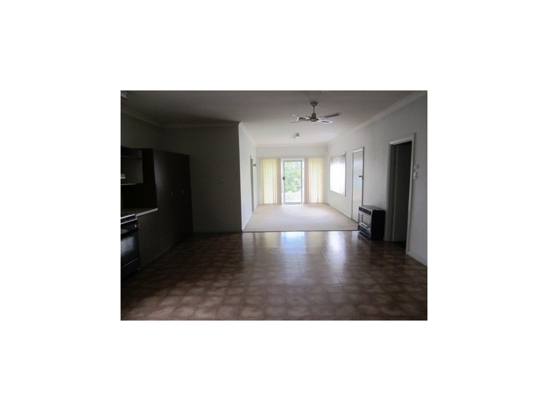 301 Union Road, Lavington NSW 2641
