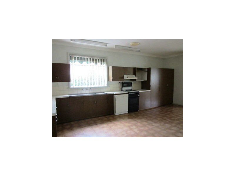 301 Union Road, Lavington NSW 2641