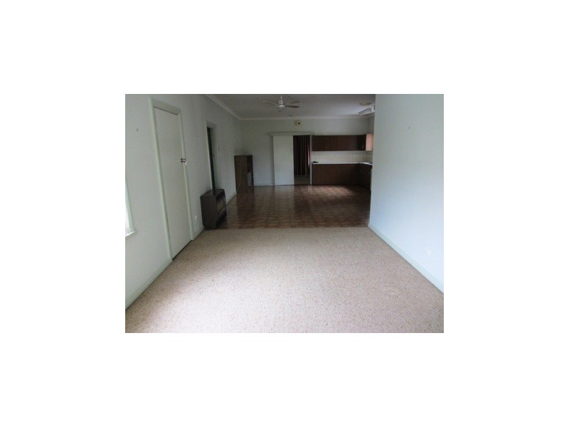 301 Union Road, Lavington NSW 2641