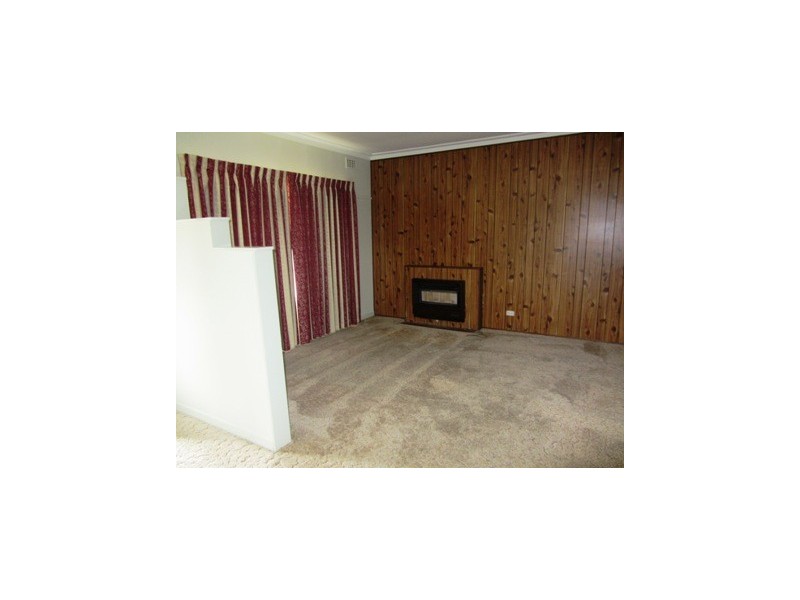 301 Union Road, Lavington NSW 2641