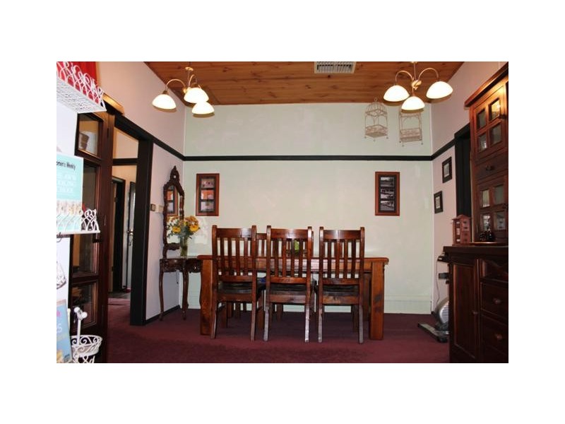 433 Bevan Street, Lavington NSW 2641