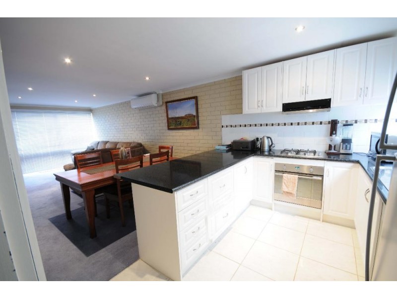 5/429 Griffith Road, Lavington NSW 2641