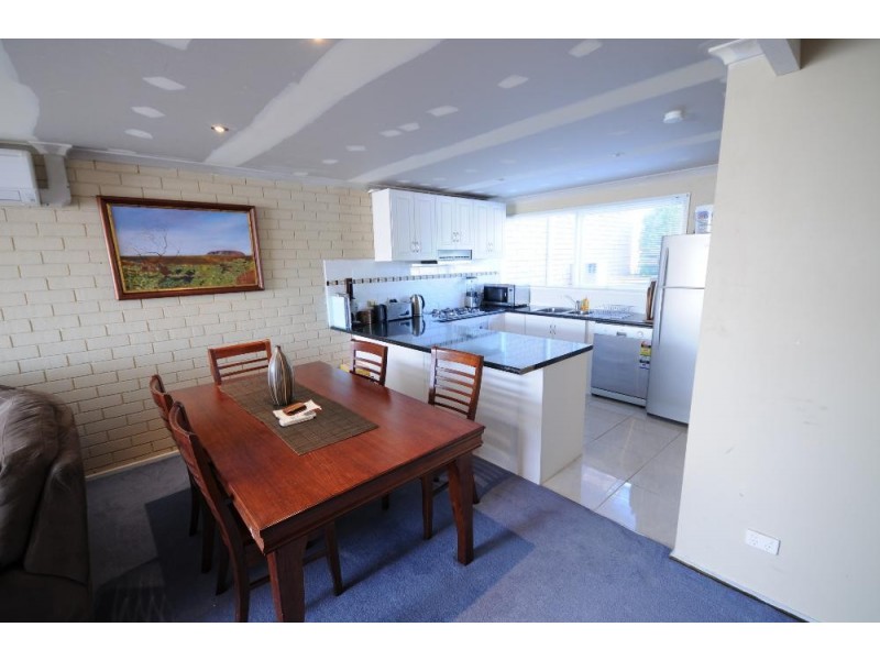 5/429 Griffith Road, Lavington NSW 2641