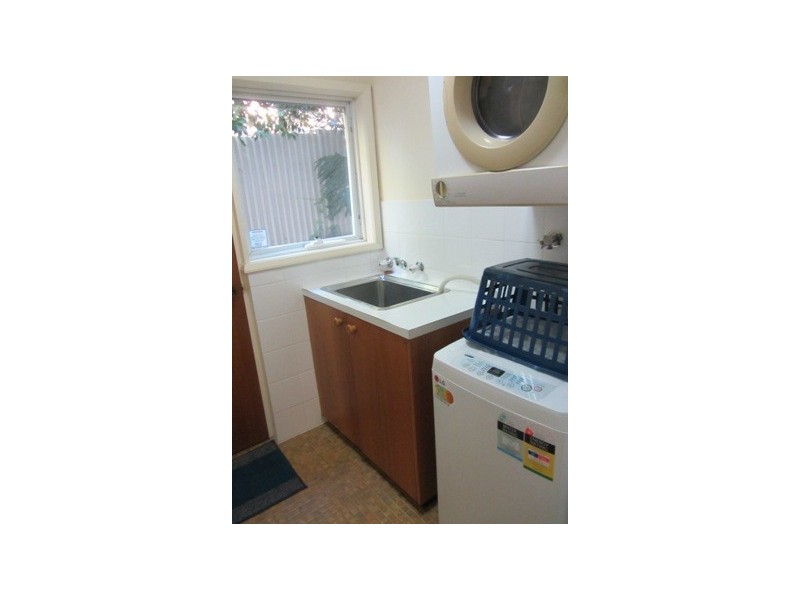 1/701 Nalanda Court, Albury NSW 2640