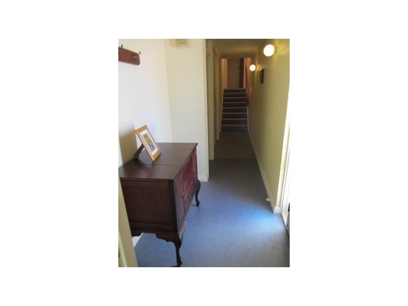 1/701 Nalanda Court, Albury NSW 2640