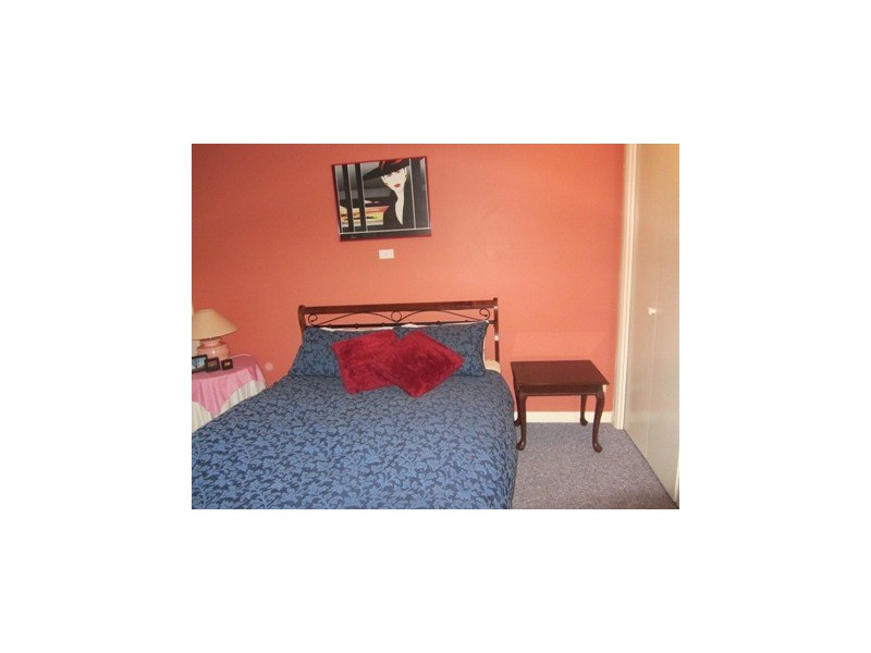 1/701 Nalanda Court, Albury NSW 2640