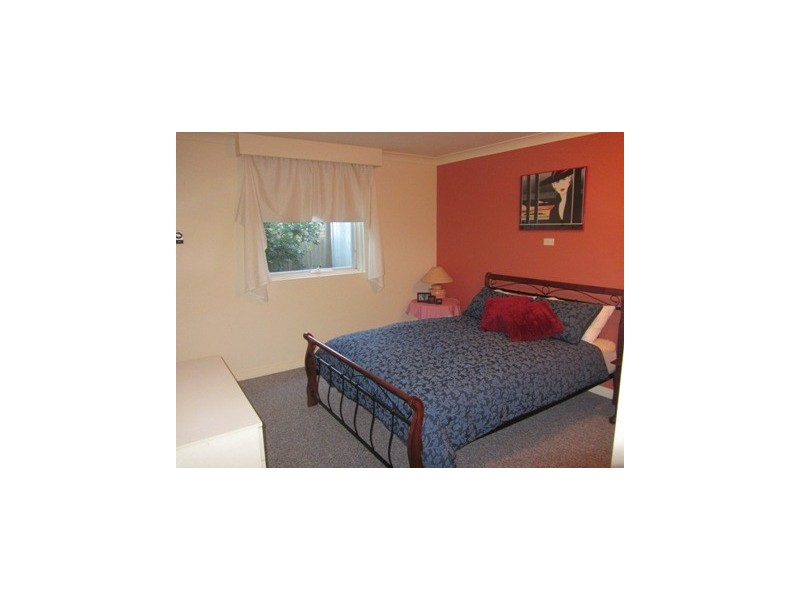 1/701 Nalanda Court, Albury NSW 2640