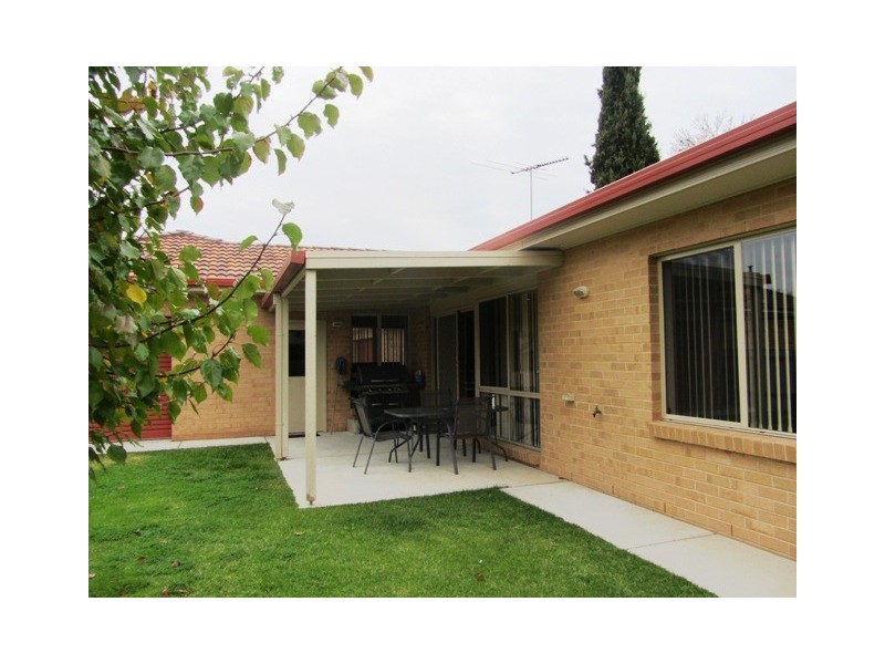 1 and 2/1001 Sylvania Ave, North Albury NSW 2640