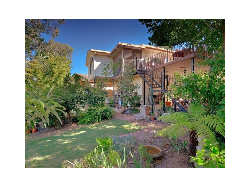 264 Desmond St, Lavington NSW 2641