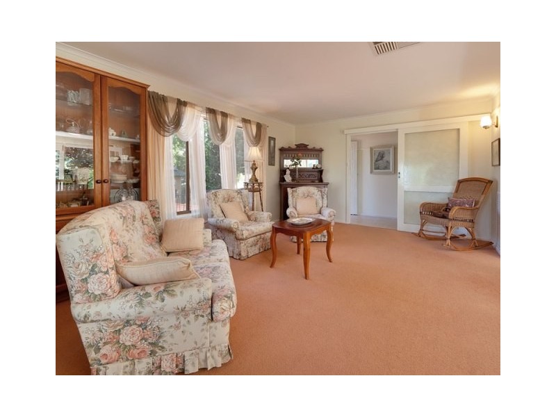 264 Desmond St, Lavington NSW 2641