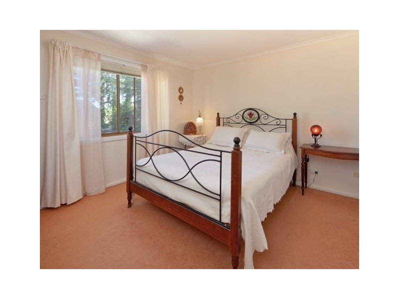 264 Desmond St, Lavington NSW 2641