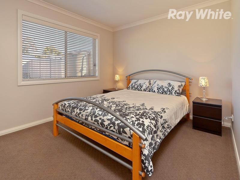 11 Lawson Circuit, Lavington NSW 2641