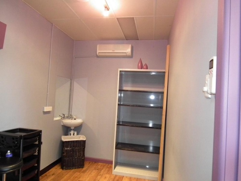 453 Schaeffer Street, Lavington NSW 2641