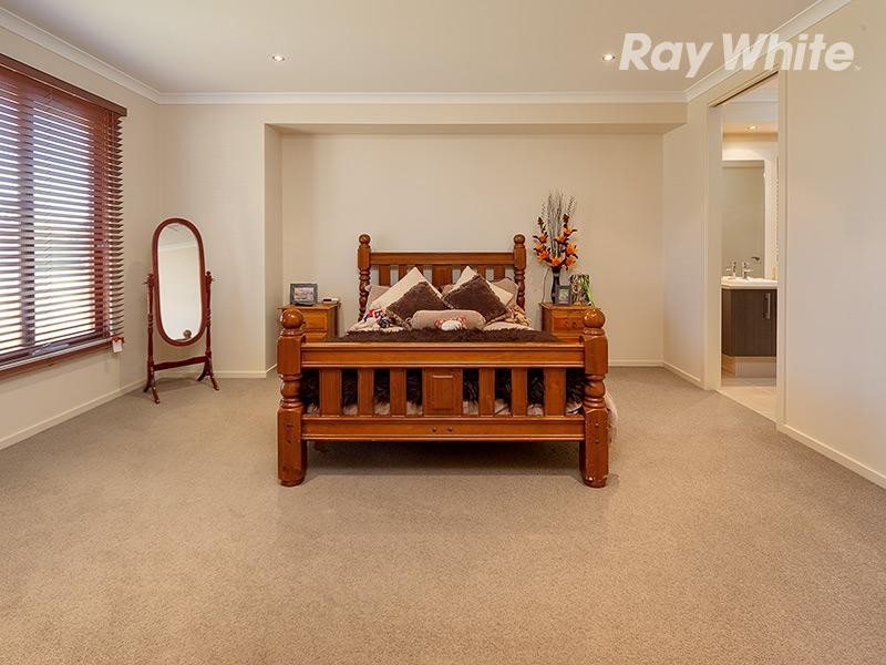 33 Oxford Drive, Thurgoona NSW 2640