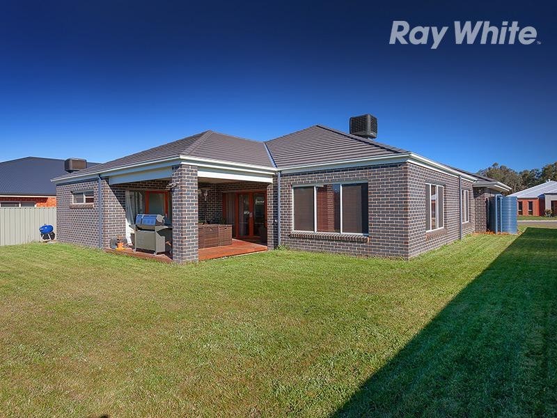 33 Oxford Drive, Thurgoona NSW 2640