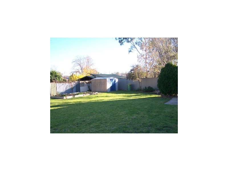 437 Urana Road, Lavington NSW 2641