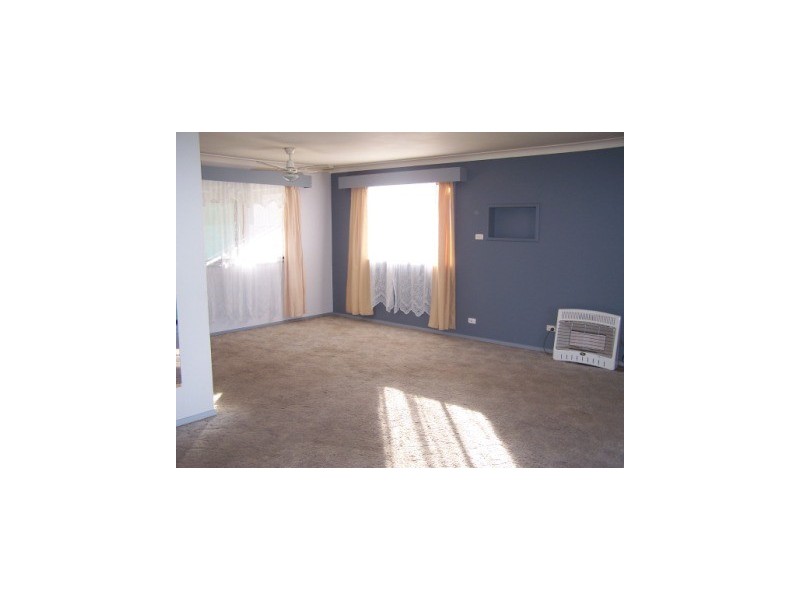 437 Urana Road, Lavington NSW 2641