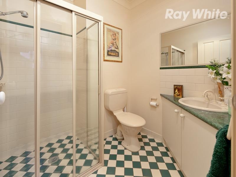 389 Schubach Street, East Albury NSW 2640