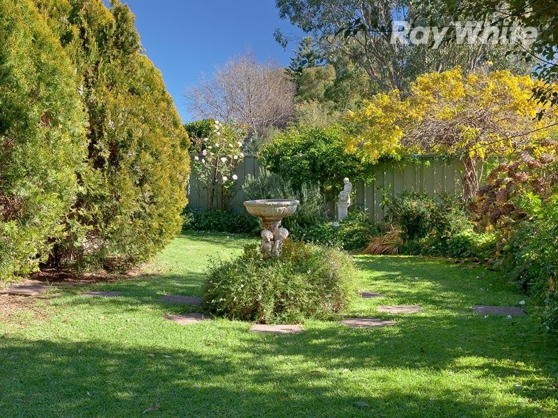 389 Schubach Street, East Albury NSW 2640