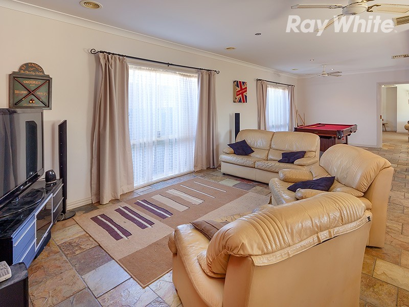 9 Pell Street, Howlong NSW 2643