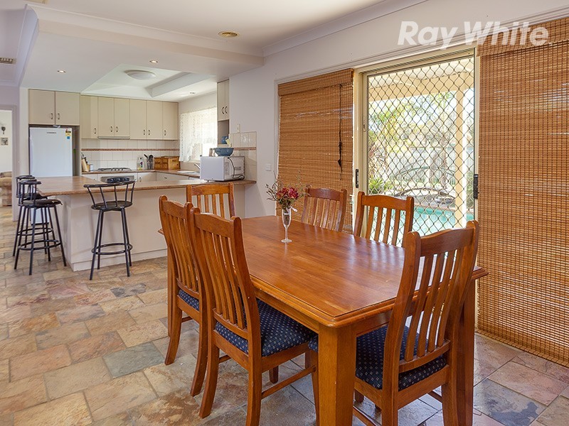 9 Pell Street, Howlong NSW 2643