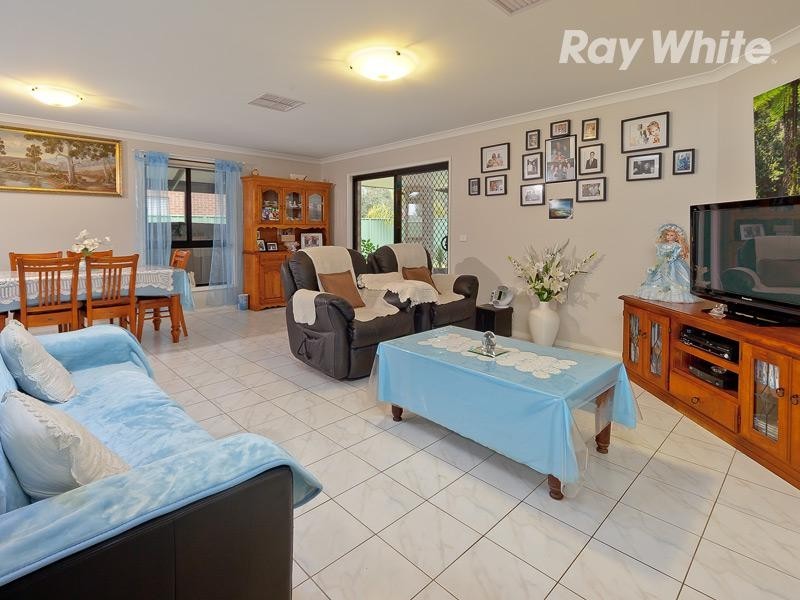 9 William Place, Howlong NSW 2643
