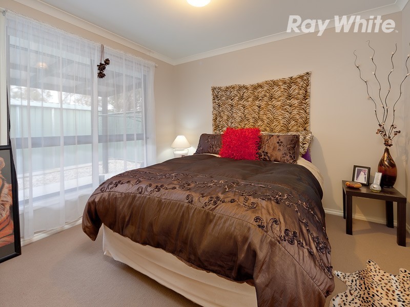 9 William Place, Howlong NSW 2643
