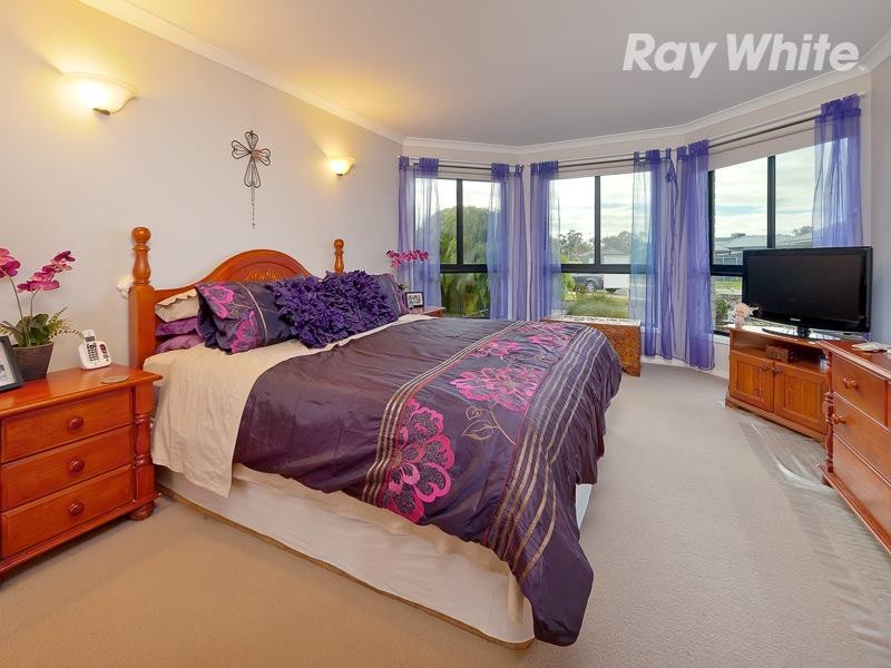 9 William Place, Howlong NSW 2643