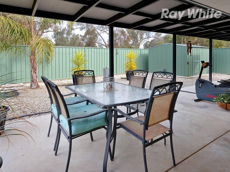 9 William Place, Howlong NSW 2643