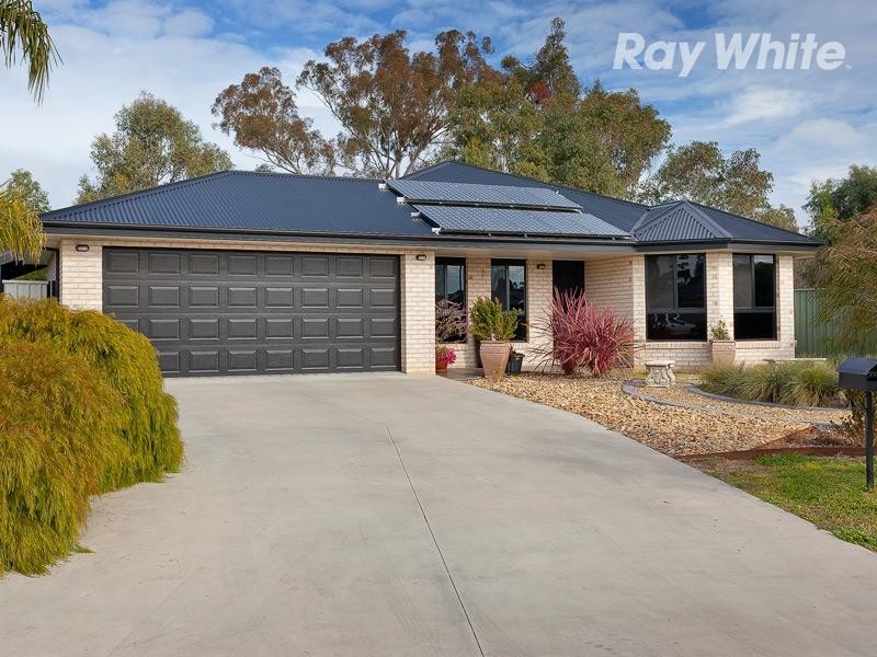 9 William Place, Howlong NSW 2643